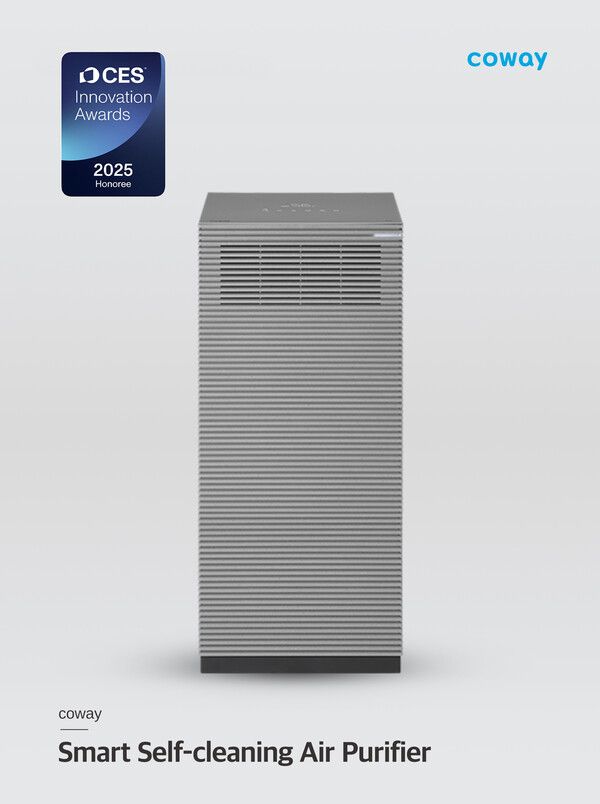 ‘CES 2025’ 혁신상을 수상한 자동 필터 클리닝 공기청정기./코웨이