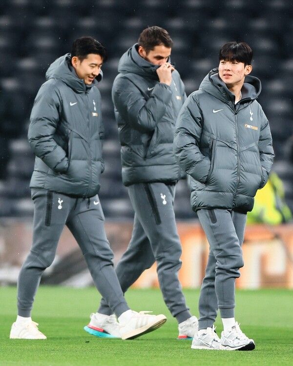 토트넘 홋스퍼의 손흥민(왼쪽)과 양민혁(오른쪽). /구단 페이스북