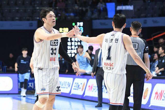 KCC는 9일 오후 7시 고양 소노아레나에서 열린 2024-2025시즌 KCC 프로농구 고양 소노 원정 경기서 93-68&nbsp;대승을 거뒀다. /KBL&nbsp; 제공