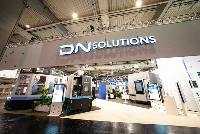 지난달 독일 하노버에서 개최된 EMO 2025 전시회에 참가한 DN솔루션즈의 부스 전경./DN솔루션즈