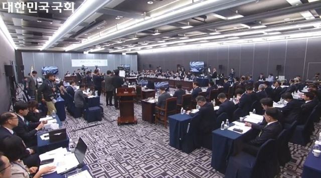 20일&nbsp; 강원도 정선 강원랜드에서 열린 국회 산업통상자원중소벤처기업위원회 국정감사 모습/국회인터넷의사중계시스템 캡처