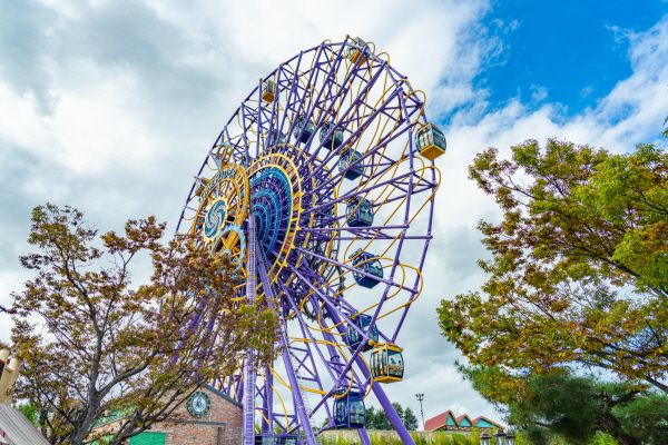 경주월드에서 인기를 끌고 있는 신규 어트랙션 '타임라이더' 모습. /경주월드 제공