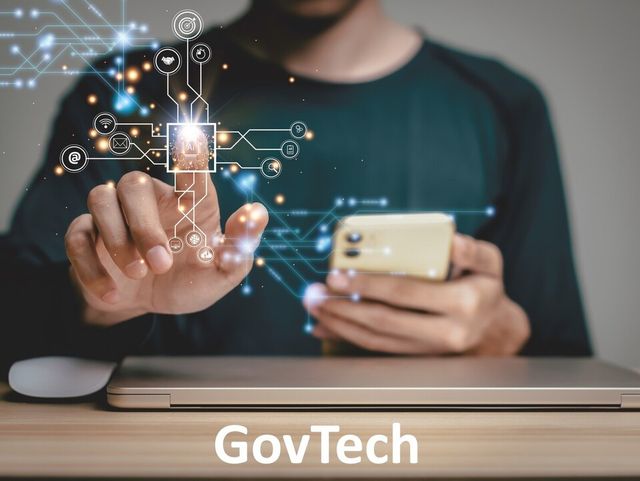 AI 행정(공공 AX)을 축으로 한 정부 혁신이 본격화되며 행정과 공공정책을 기술로 혁신하는 거브테크(GovTech)가 차세대 국가 성장동력으로 부상하고 있다./웰로