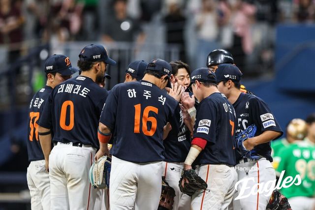 프로야구 정규시즌 2위를 차지한 한화 이글스. /한하 이글스​​​​​​​ 제공