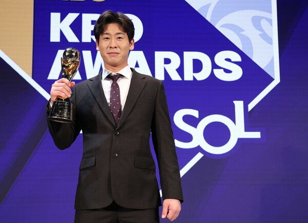 지난 시즌 KBO 수비상을 수상한 KIA 타이거즈 박찬호. /KIA 제공