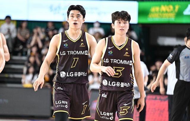 유기상(왼쪽)과 양준석. /KBL 제공
