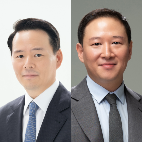 허진수 SPC 그룹 부회장(왼쪽),&nbsp;&nbsp;허희수 SPC그룹 사장./SPC그룹 제공.