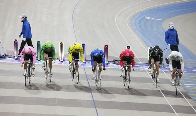 광명스피돔에서 열린 경륜 경주에서 출전선수들이 경주를 시작하고 있다. /경륜경정총괄본부 제공