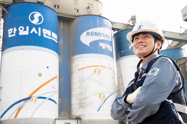 한일시멘트는 그린리모델링과 ZEB 시장을 정면으로 겨냥해 CO₂ 포집 및 활용 기술(CCUS)을 적용한 건자재 개발에 성공했다./한일시멘트