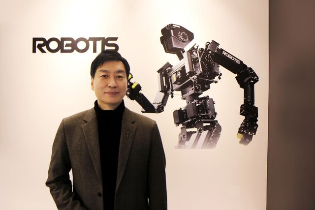 김병수 대표의 로보티즈는 전 세계 개발자들에게 핵심 기술 노하우를 공개하고 로봇 기술 진입 장벽을 낮춤으로써 로봇 기업들의 생존 환경을 조성하고 시장을 선도하고 있다./로보티즈