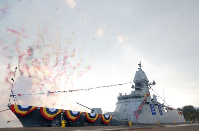 25일 경남 고성군 SK오션플랜트에서 해군 울산급(배치-Ⅲ) 3번 함인 '전남함'의 진수식이 열렸다./연합뉴스