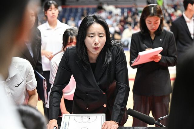 최윤아 신한은행 감독. /WKBL 제공