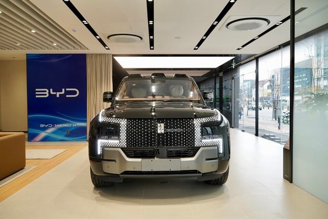 송파전시장에서 특별 전시 중인 '양왕 U8'의 외관./BYD 코리아