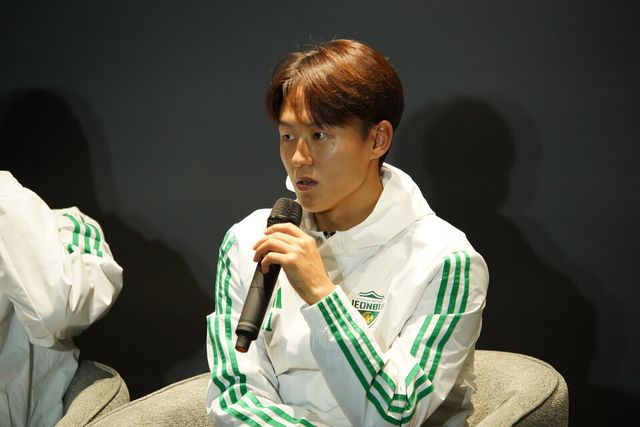 전주월드컵경기장 팬 익스피리언스 센터에서 열린 K리그1 우승 미디어데이에 참석한 이승우. /전북 현대 제공