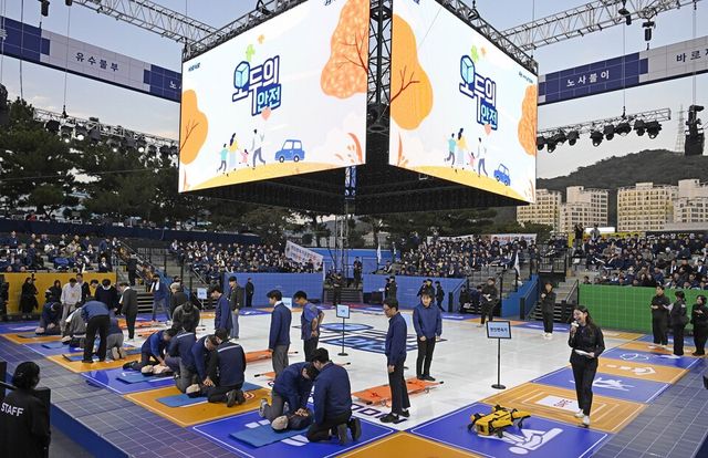 현대차 임직원들이 ‘모두의 안전’ 프로그램에 참여하는 모습./현대자동차