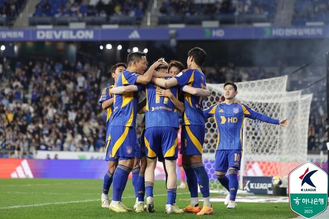 울산 HD 선수들이 기뻐하고 있다. /한국프로축구연맹 제공