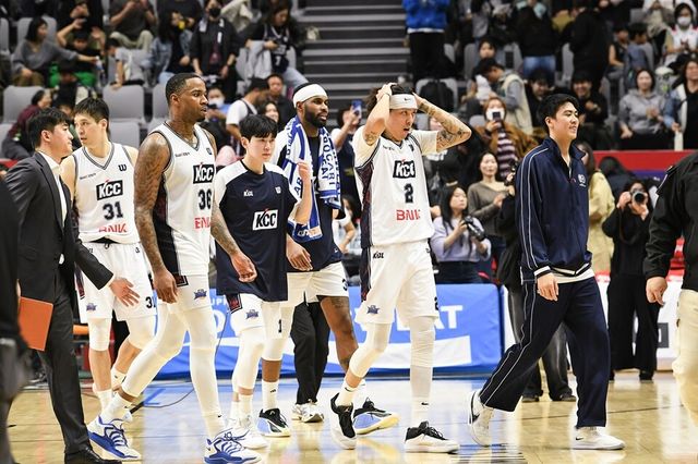 KCC 선수단. /KBL 제공