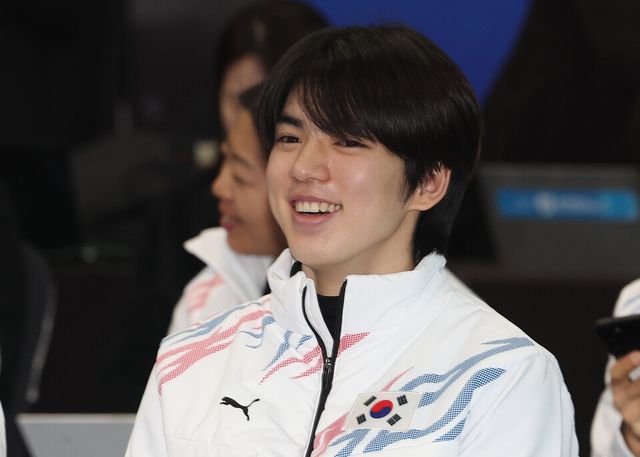 차준환이 2025 하얼빈 동계아시안게임 대한민국 선수단 결단식에서 웃음을 보이고 있다. /연합뉴스