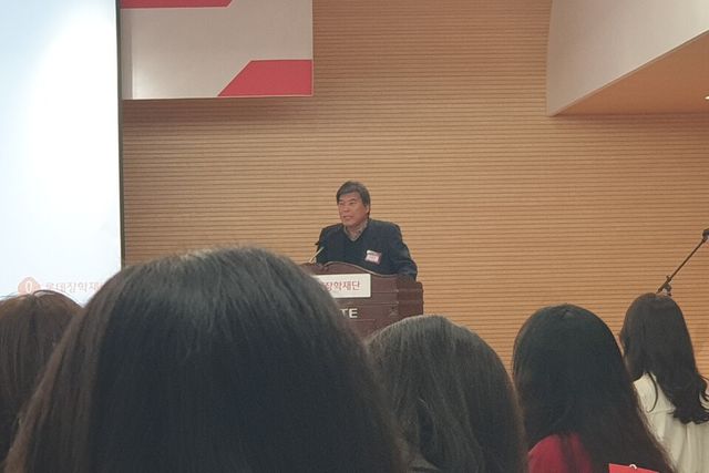 김홍정 심사위원장 / 이현령 기자