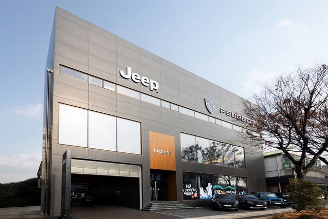 '스텔란티스 브랜드 하우스(SBH)' 인천 전시장 전경./스탤란티스코리아