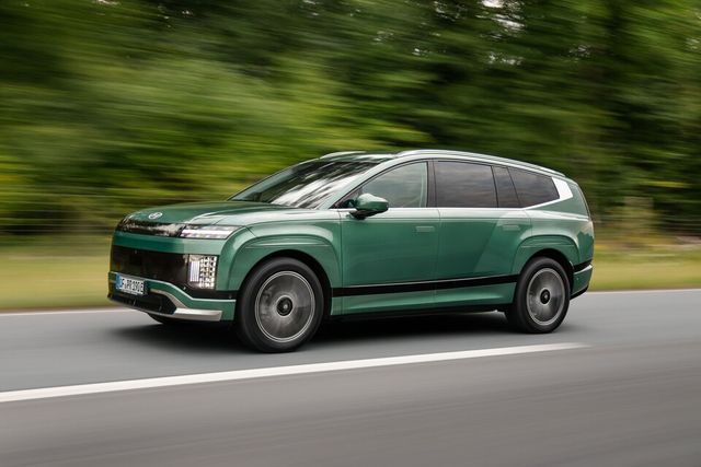 현대차 '아이오닉9'의 주행모습./현대자동차