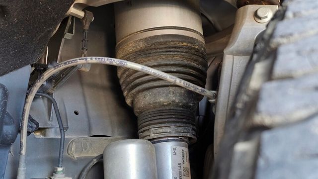 랜드로버 '디펜더 옥타'의 에어서스펜션./곽호준 기자