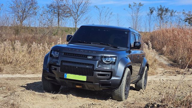 랜드로버 '디펜더 옥타'의 외관./곽호준 기자