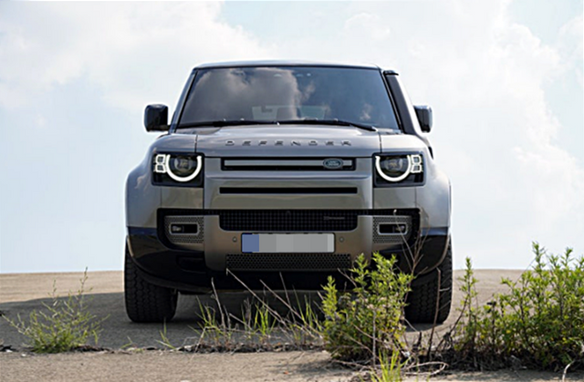 랜드로버 '디펜더 130 모델'의 전면./곽호준 기자