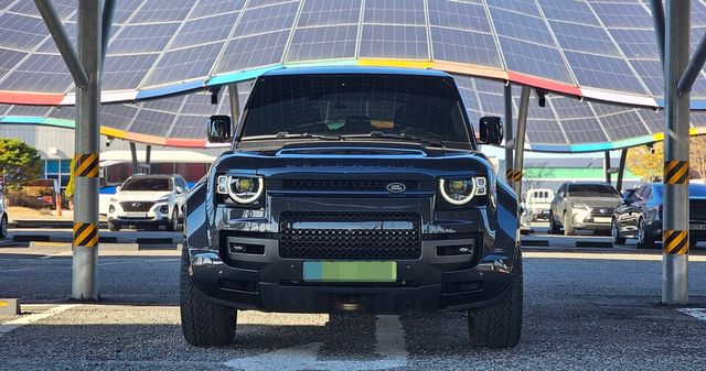 랜드로버 '디펜더 옥타'의 전면./곽호준 기자