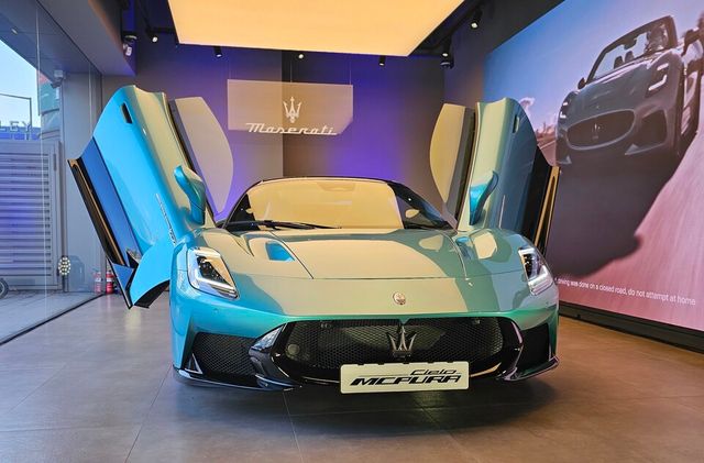 마세라티 'MC푸라(MCPURA)'의 버터플라이 도어./곽호준 기자