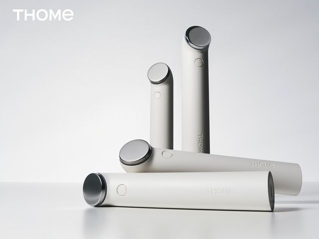 톰(THOME) 물방울 초음파 디바이스 ‘더 글로우 시그니처’./앳홈