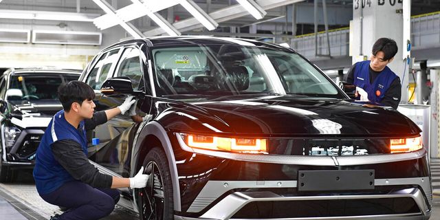 현대차 울산 공장 아이오닉, 코나 생산 라인의 모습. / 현대차그룹