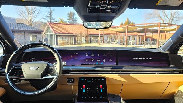 캐딜락 '에스컬레이드 IQ'의 실내./곽호준 기자