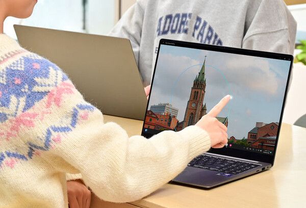 삼성전자가 선보인 노트북 ‘갤럭시 북5 시리즈’./ 삼성전자 제공