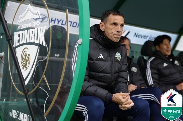 프로축구 K리그1(1부) 전북 현대의 신임 사령탑 거스 포옛 감독이 리그 데뷔전서 승점 3을 따내는 데 성공했다. /한국프로축구연맹 제공