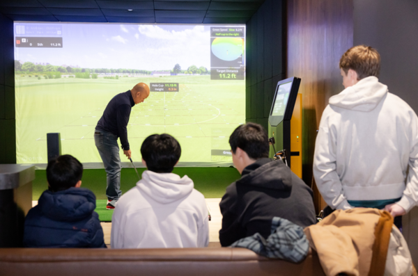 카카오 VX의 미국 직영 매장. /카카오 VX 제공