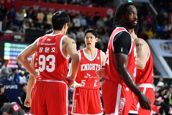 프로농구 서울 SK 나이츠 김선형(가운데). /KBL 제공