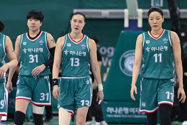 여자프로농구 부천 하나은행의 진안, 김정은, 양인영(왼쪽부터). /WKBL 제공