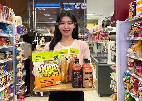 GS25 1400페트커피, 천냥숙주나물, 리얼메카통통소시지 / GS리테일 제공