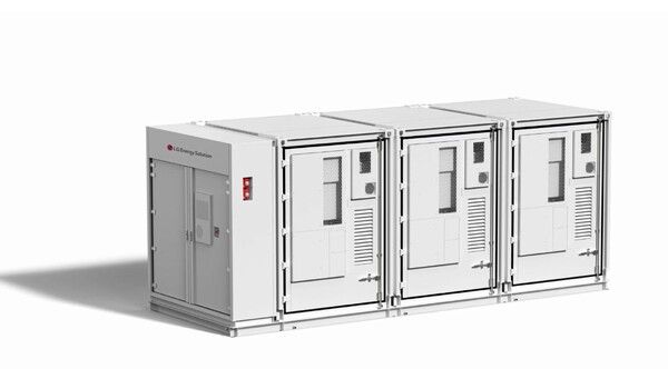 LG에너지솔루션은 ESS, UAM 등 Non-EV 사업으로 포트폴리오를 다각화고 있지만 현재 ESS 시장에서의 점유율도 높지 않은 상황이다. / LG에너지솔루션