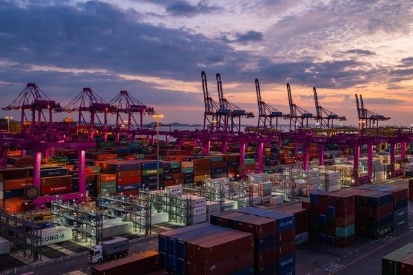 인천 신항 컨테이너 터미널 / 인천항만공사(IPA) 제공