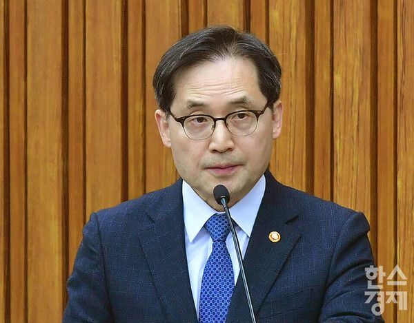 18일 서울 여의도 국회에서 정무위원회 전체회의가 열리고 있다. 한기정 공정거래위원장이 발언하고 있다. /최대성 기자 dpdaesung@sporbiz.co.kr 2025.03.18.