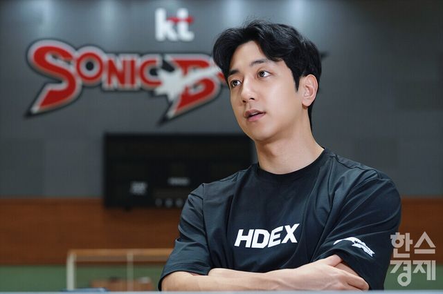 KT 허훈이 25일 오후 경기도 수원시 KT빅토리움 체육관에서 한국스포츠경제와 인터뷰를 하고 있다. /최대성 기자 dpdaesung@sporbiz.co.kr 2025.02.25.