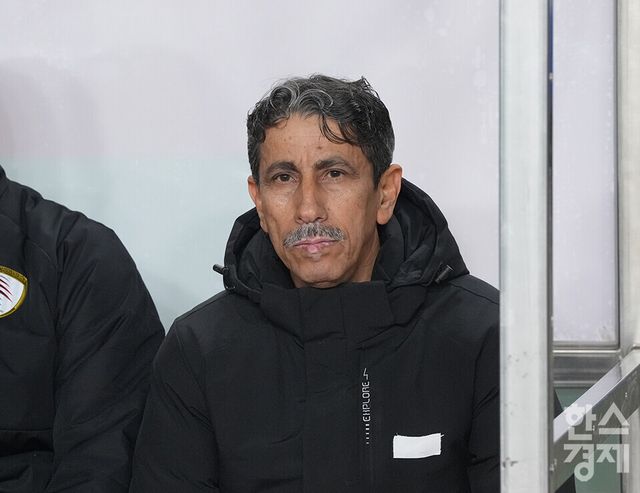 라시드 자베르 오만 감독. /최대성 기자