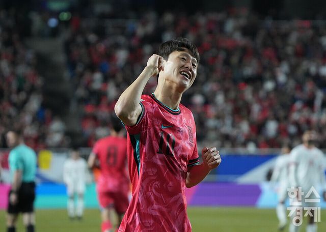 대한민국 이재성이 25일 오후 경기도 수원월드컵경기장에서 열린 2026 북중미 월드컵 아시아 3차 예선 B조 8차전 요르단과의 경기서 골을 넣은 후 세리머니를 펼치고 있다. /수원=최대성 기자 dpdaesung@sporbiz.co.kr 2025.03.25.