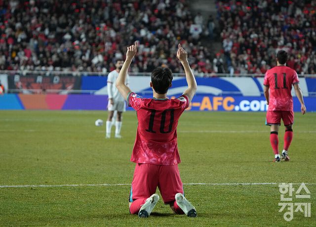 대한민국 이재성이 25일 오후 경기도 수원월드컵경기장에서 열린 2026 북중미 월드컵 아시아 3차 예선 B조 8차전 요르단과의 경기서 골을 넣은 후 세리머니를 펼치고 있다. /수원=최대성 기자 dpdaesung@sporbiz.co.kr 2025.03.25.