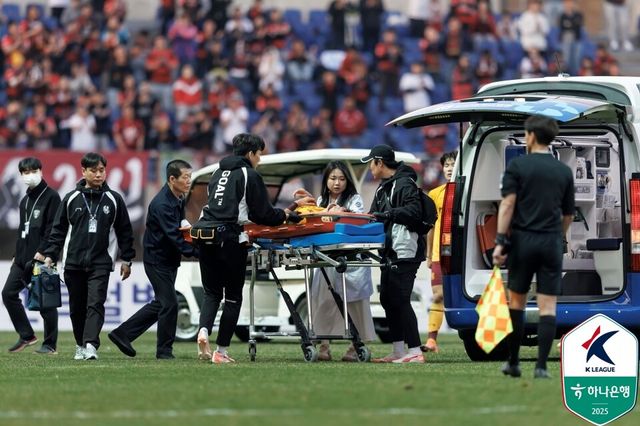  22일 광주월드컵경기장에서 열린 광주FC와&nbsp;K리그1(1부) 4라운드 순연 경기에서 3-2로 승리한 포항 스틸러스. /한국프로축구연맹 제공