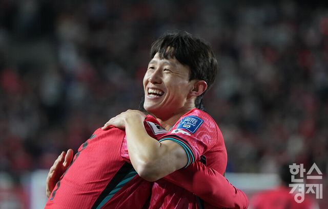 대한민국 이재성이 25일 오후 경기도 수원월드컵경기장에서 열린 2026 북중미 월드컵 아시아 3차 예선 B조 8차전 요르단과의 경기서 골을 넣은 후 세리머니를 펼치고 있다. /수원=최대성 기자 dpdaesung@sporbiz.co.kr 2025.03.25.