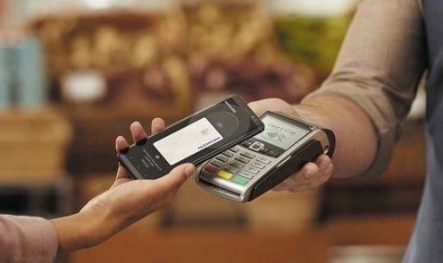 삼성페이를 이용한 모바일 결제 장면. / 삼성전자 제공