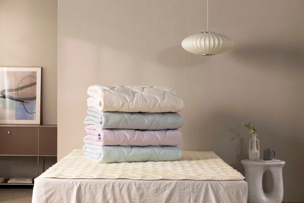 이브자리가 GS홈쇼핑 첫 론칭 방송을 진행하며 TV홈쇼핑 방송을 확대해 나간다./ 이브자리